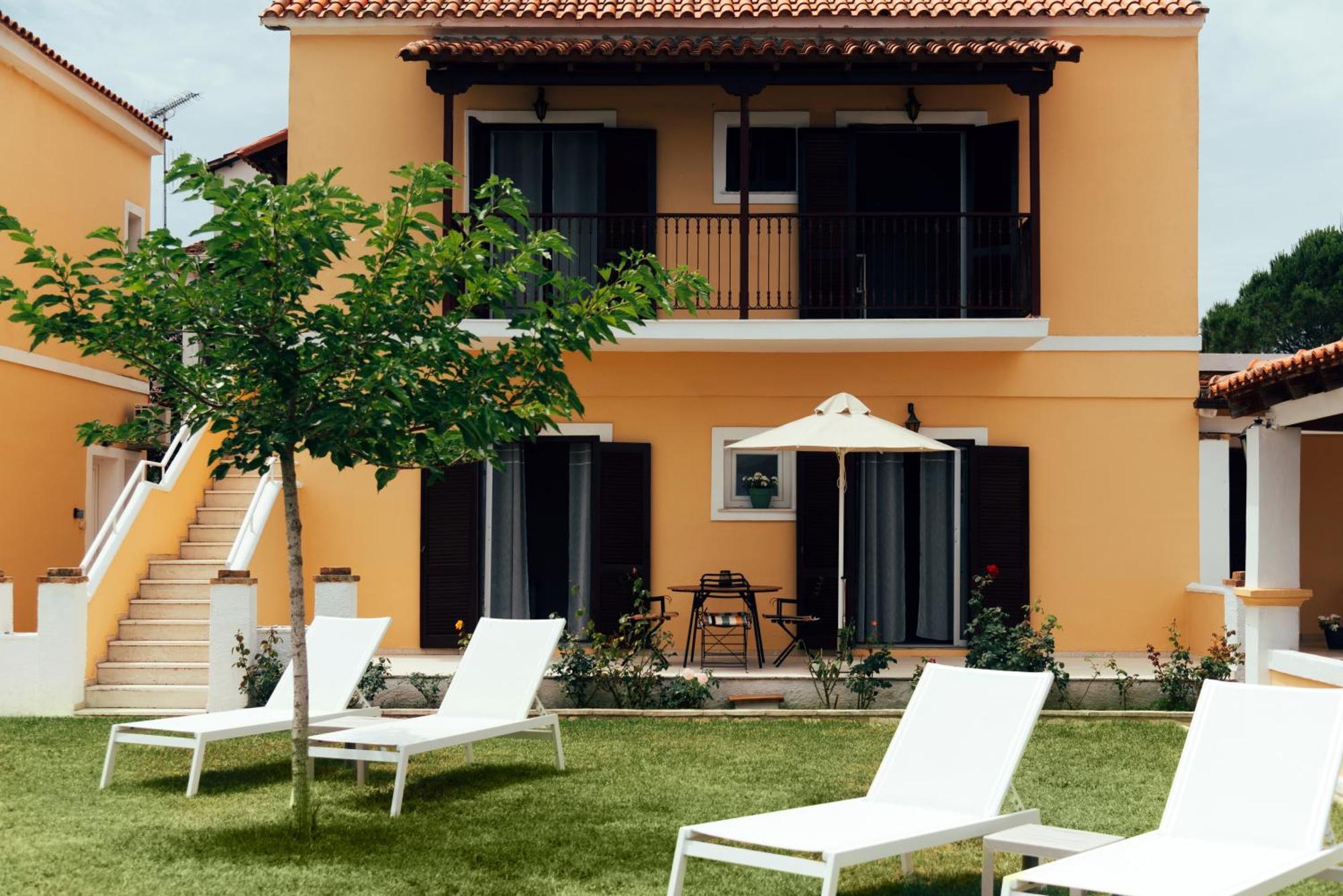 Kamini Apartments Kávos Exterior photo